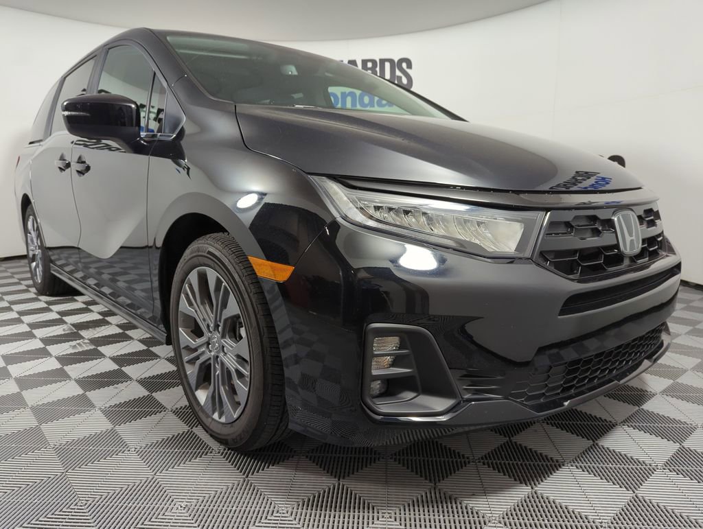Certified 2025 Honda Odyssey Touring image 7