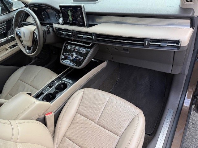 Used 2022 Lincoln Corsair AWD w/ Premium Package image 19