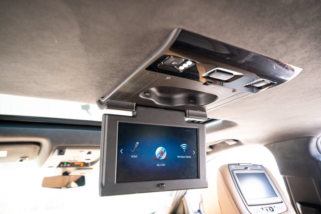 Used 2017 Cadillac Escalade Platinum AWD/4WD image 46