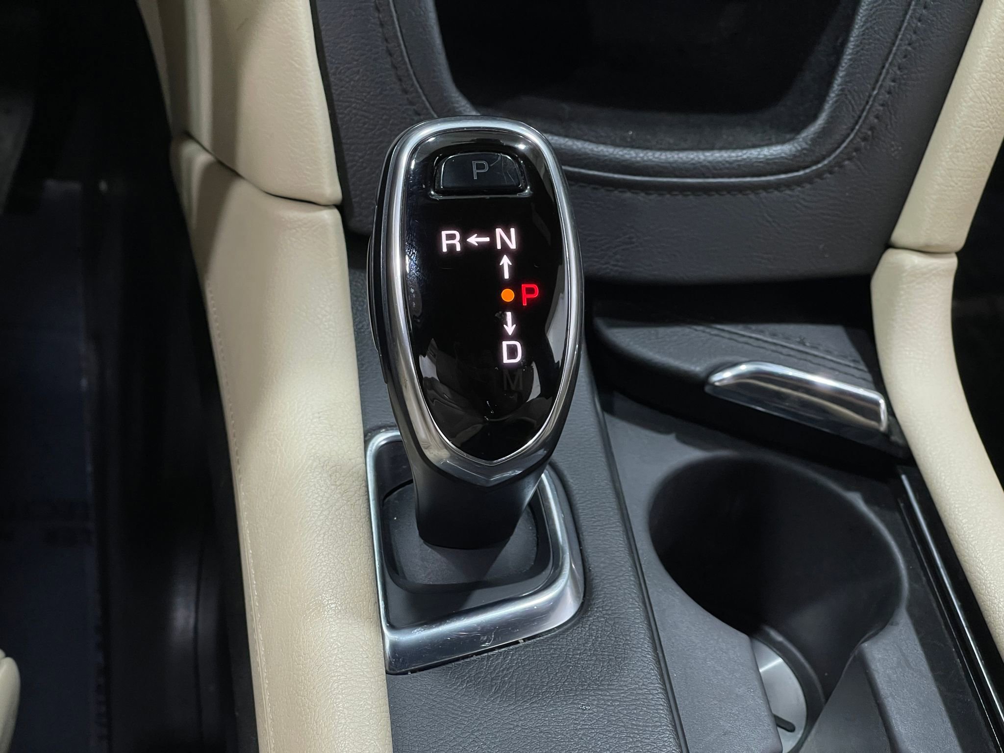 Used 2017 Cadillac XT5 Luxury w/ Driver Awareness Package image 29