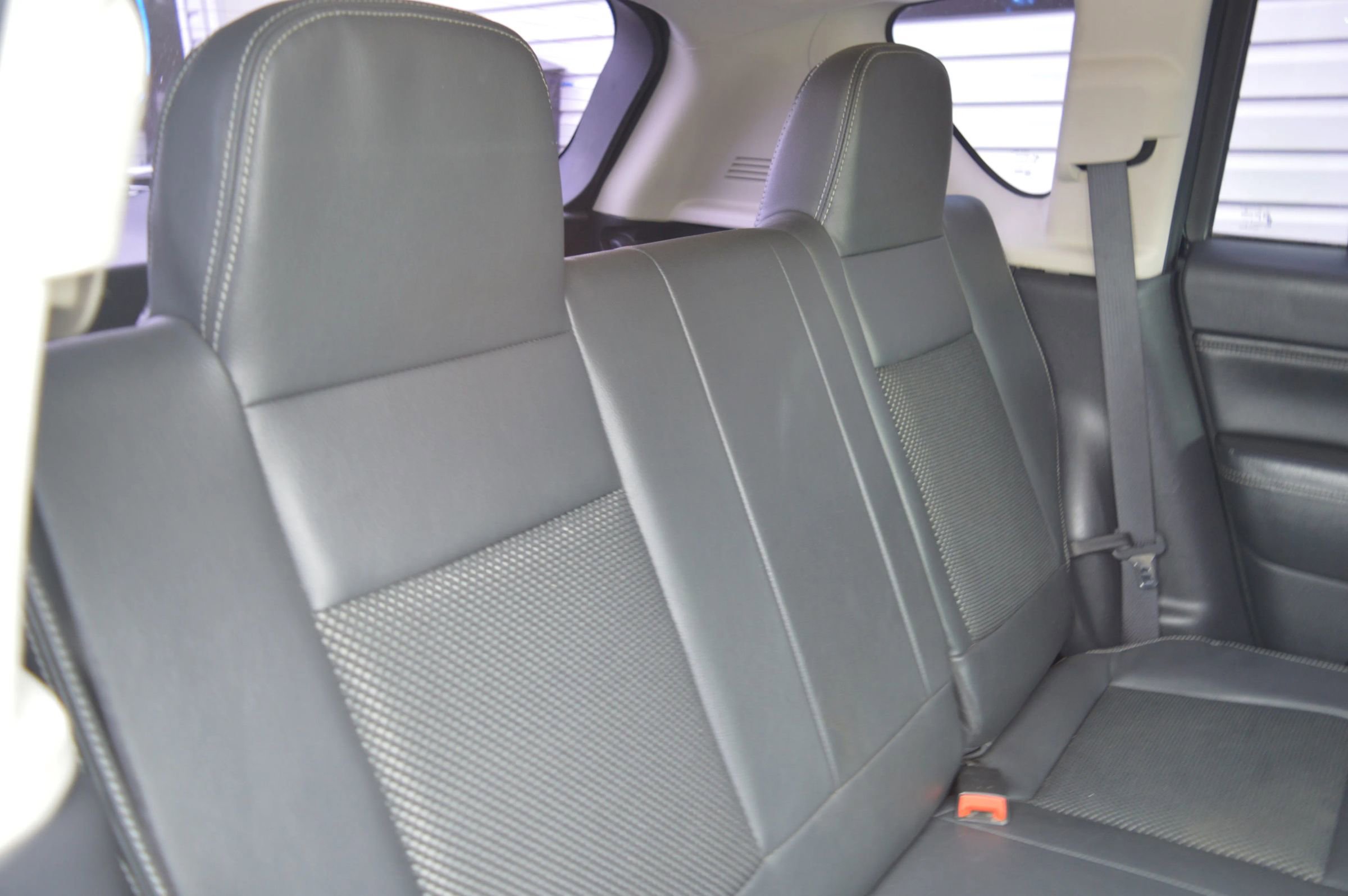 Used 2014 Jeep Compass Latitude FWD image 21