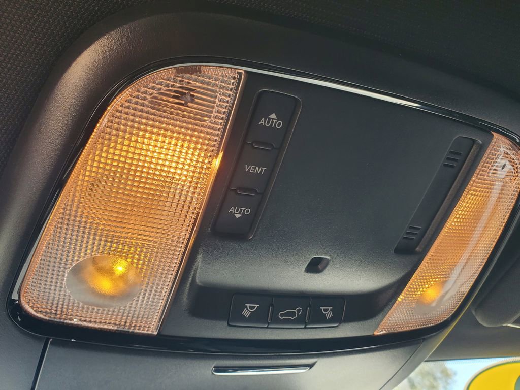 Used 2022 Dodge Durango GT image 35