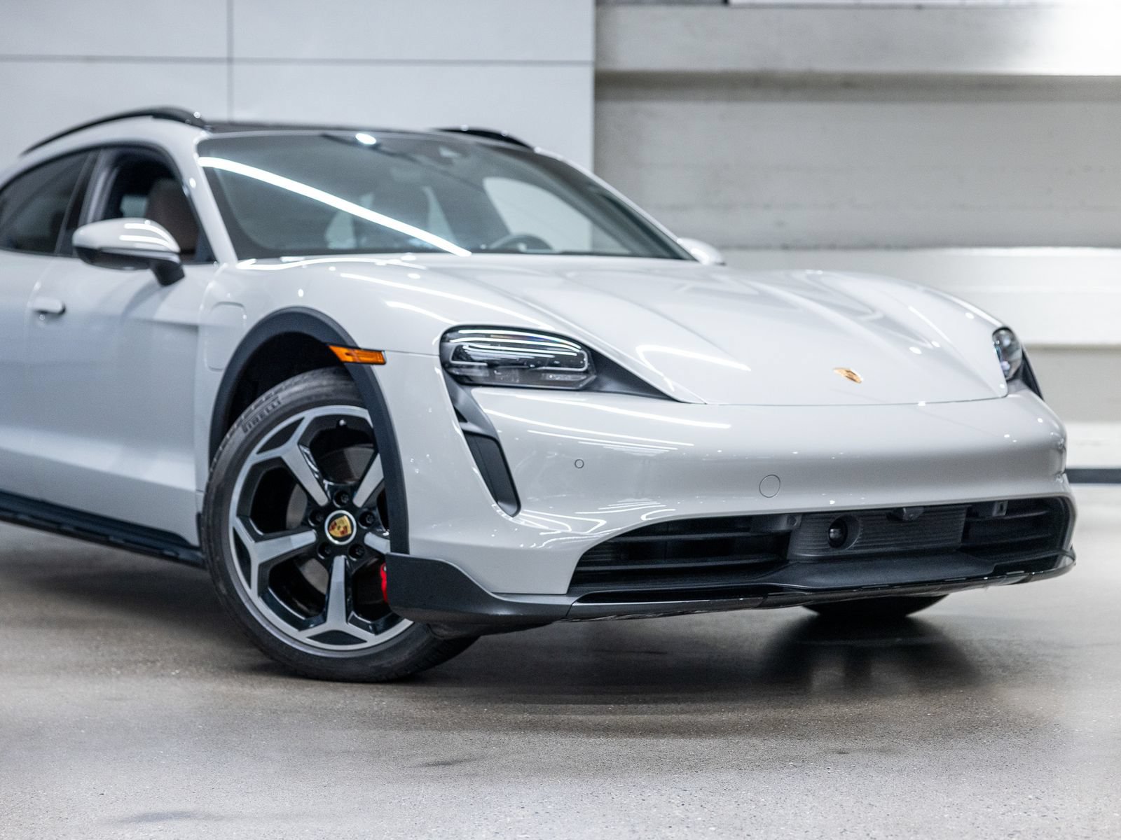 Certified 2024 Porsche Taycan 4S AWD/4WD image 15