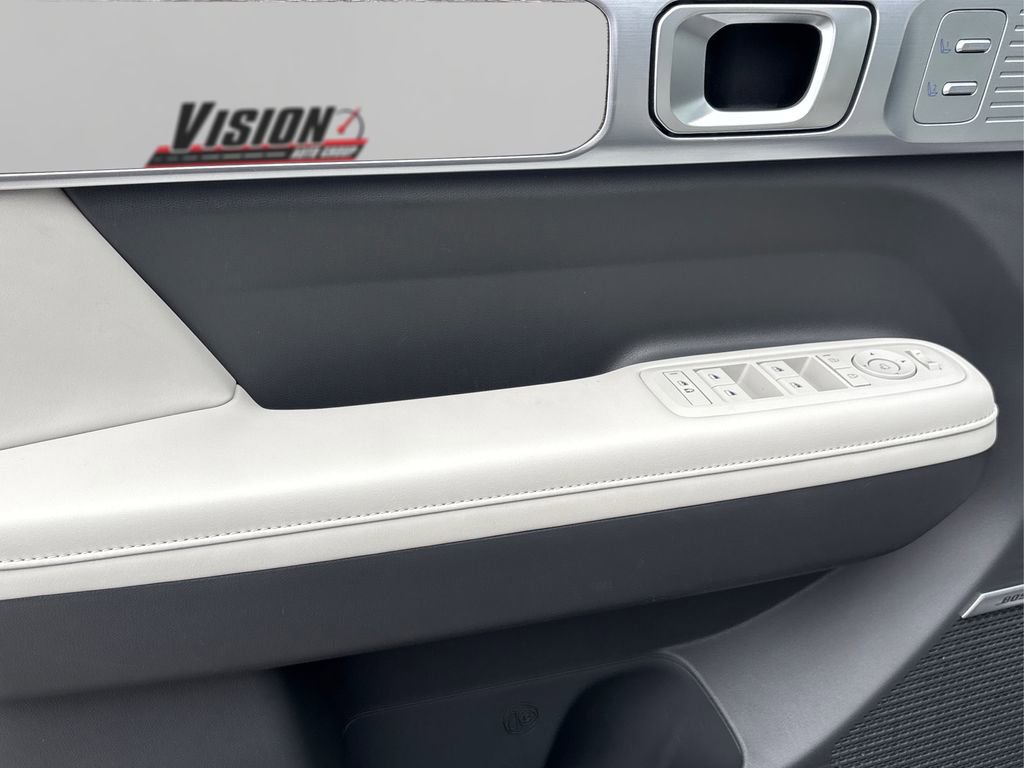 Used 2024 Hyundai Santa Fe Limited image 25