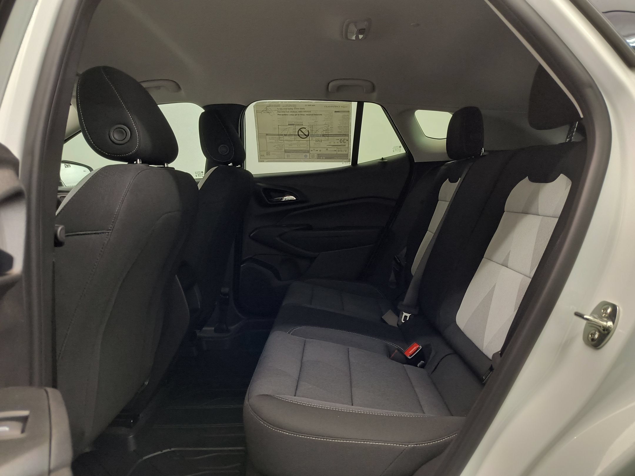 New 2026 Chevrolet Trax LS w/ LS Convenience Package FWD image 19