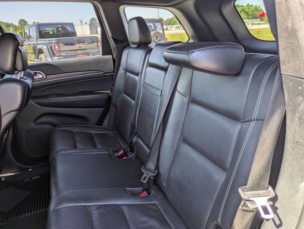 Used 2017 Jeep Grand Cherokee Limited AWD/4WD image 25