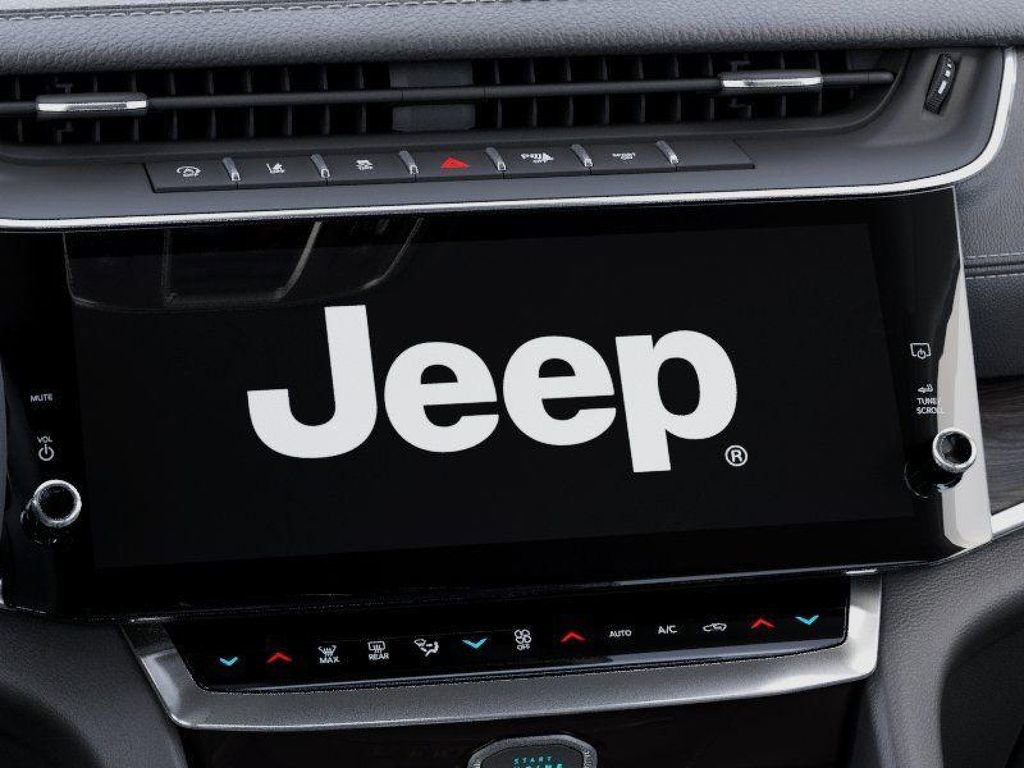 New 2026 Jeep Grand Cherokee Altitude AWD/4WD image 18