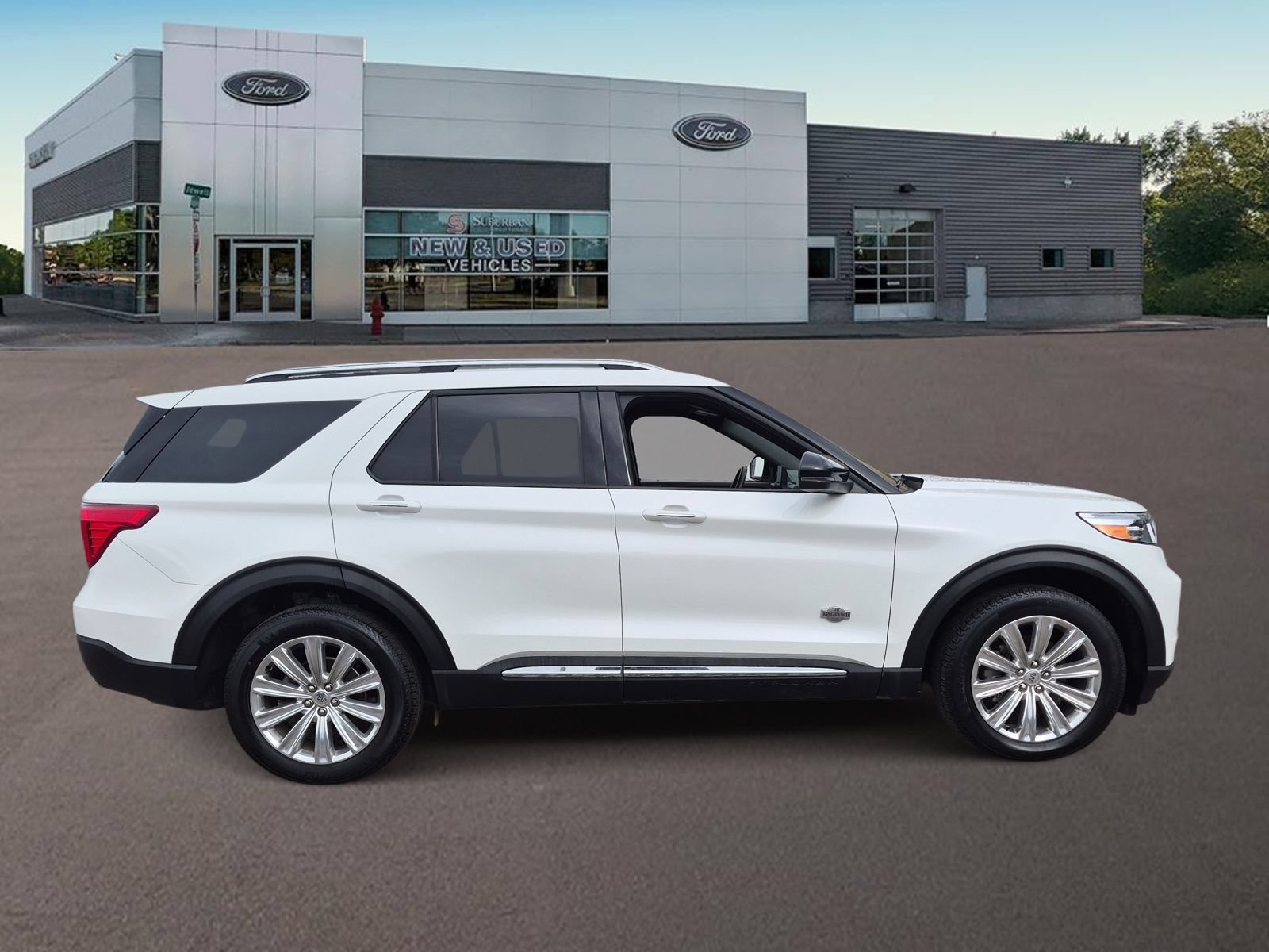 Used 2024 Ford Explorer King Ranch w/ Technology Package AWD/4WD image 10
