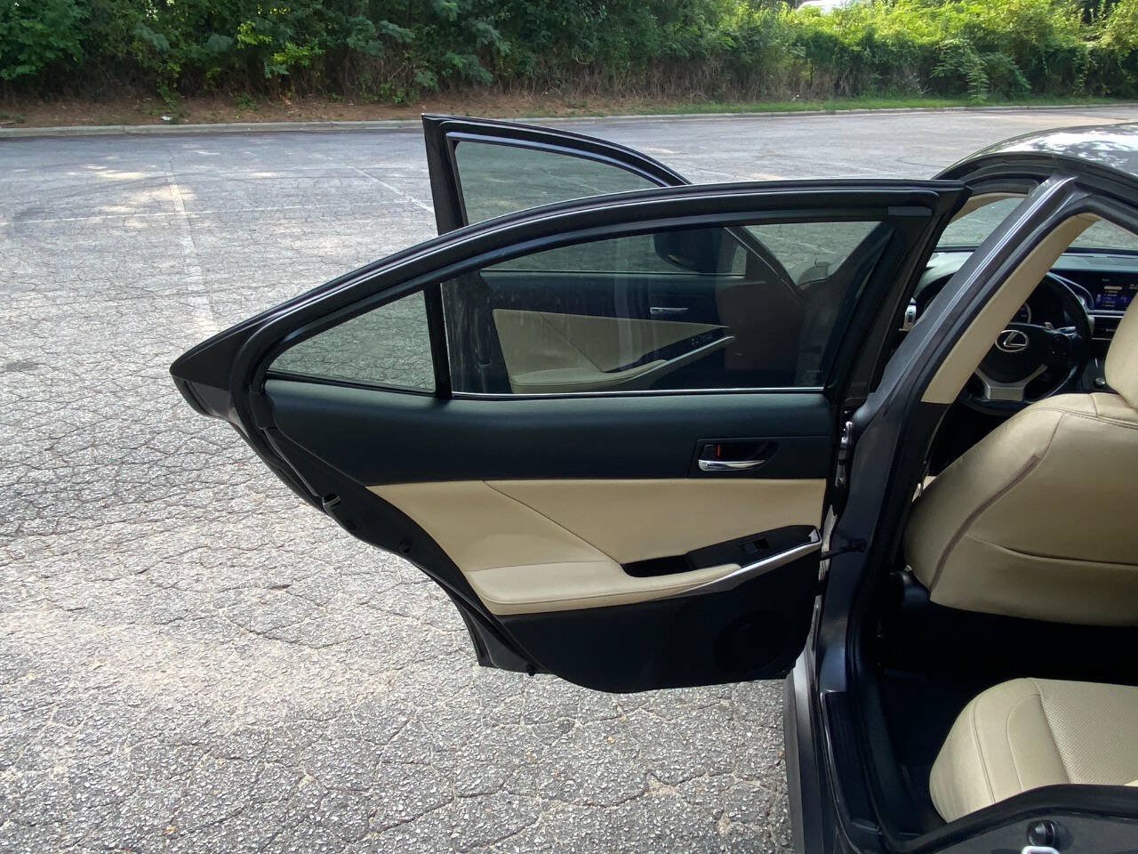 Used 2016 Lexus IS 200t RWD image 41