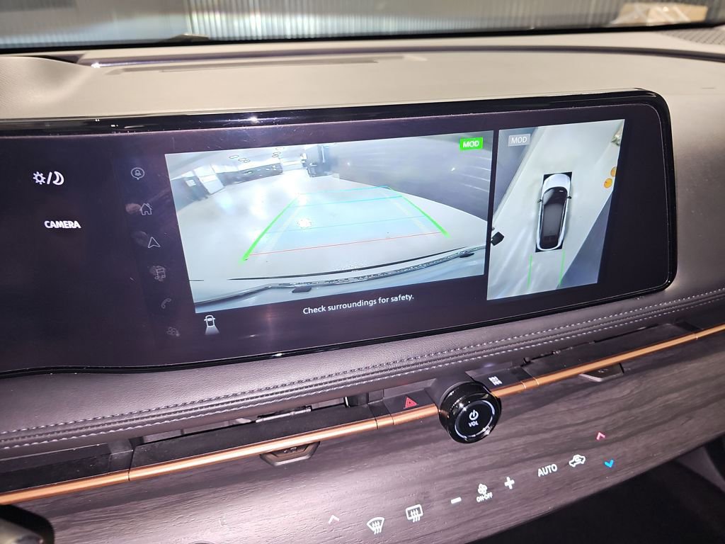 Used 2023 Nissan Ariya AWD image 39