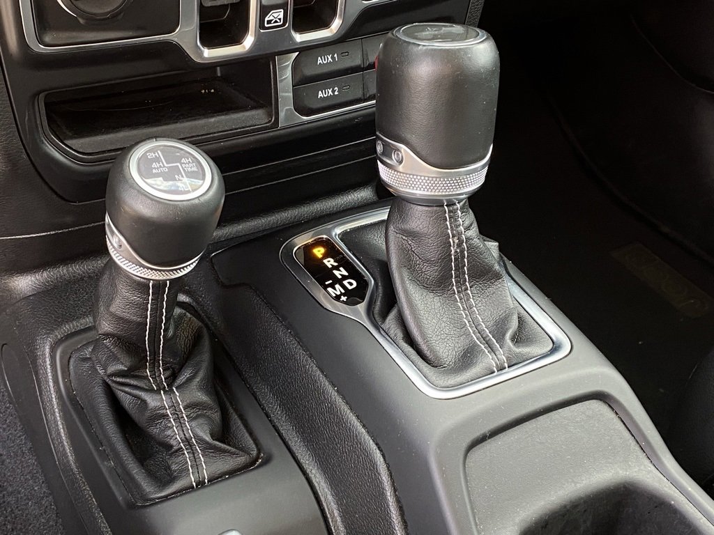 Used 2023 Jeep Wrangler Unlimited Sahara image 21