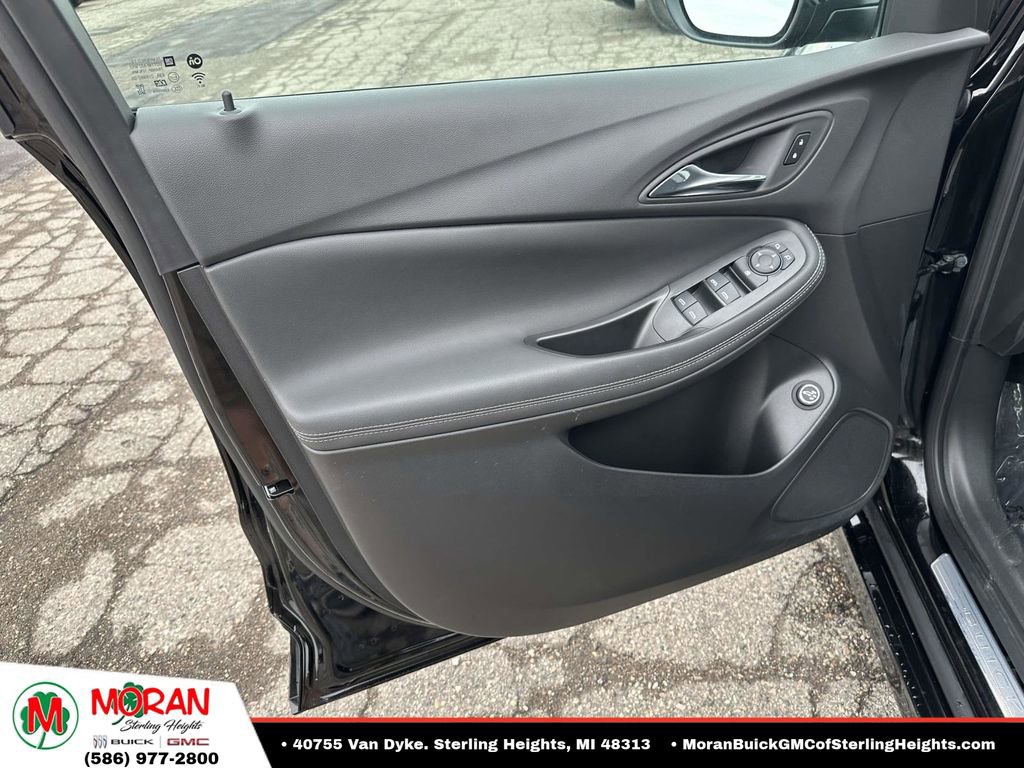 Used 2023 Buick Encore GX Select w/ Sport Touring Package FWD image 15