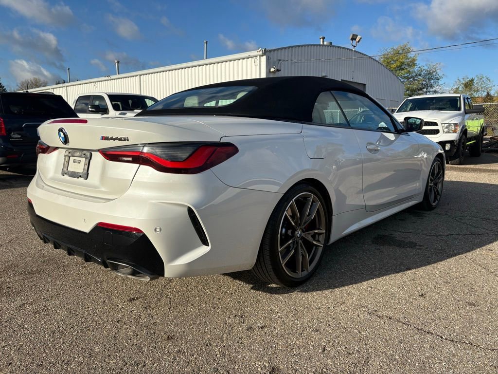 Used 2021 BMW M440i Convertible w/ Premium Package image 6