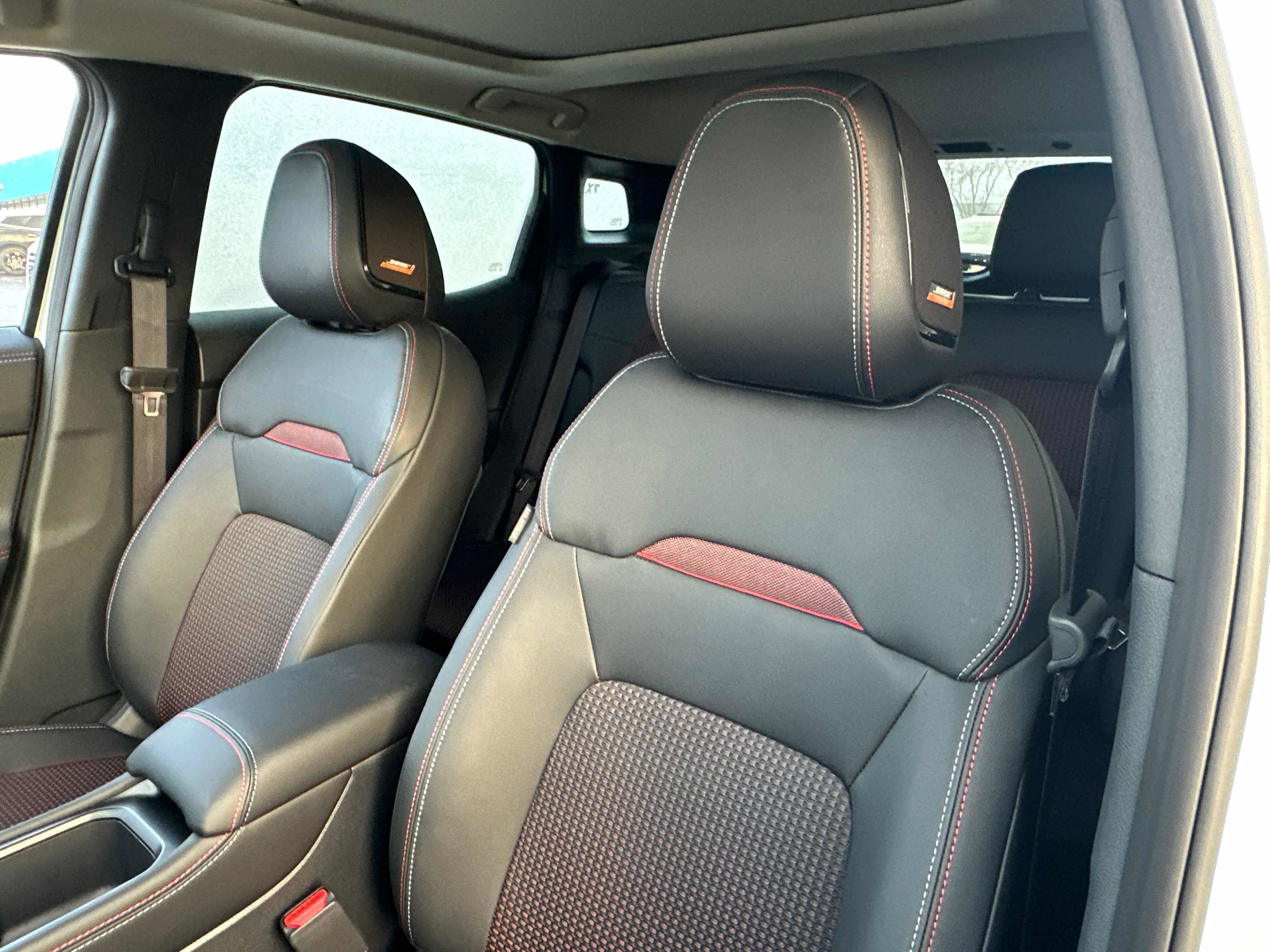 New 2026 Nissan Kicks SR w/ SR Premium Package image 25