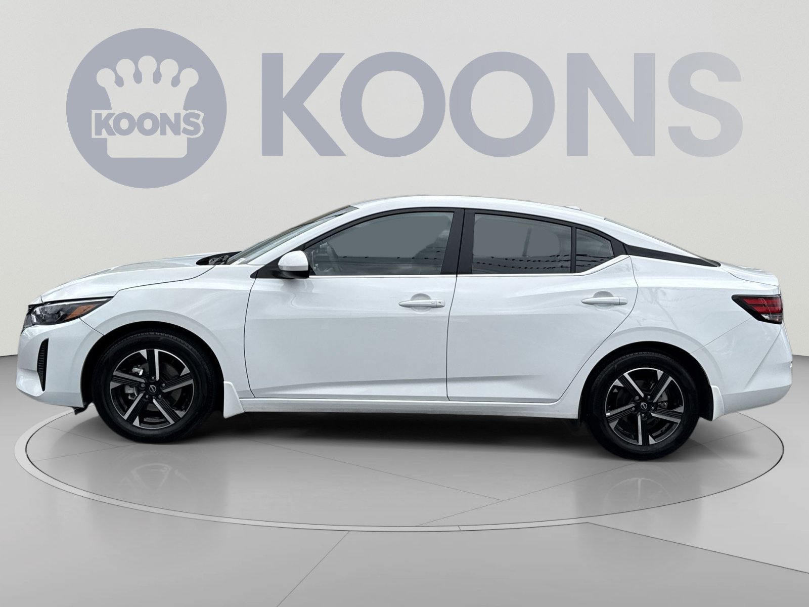Used 2025 Nissan Sentra SV w/ All-Weather Package FWD image 2