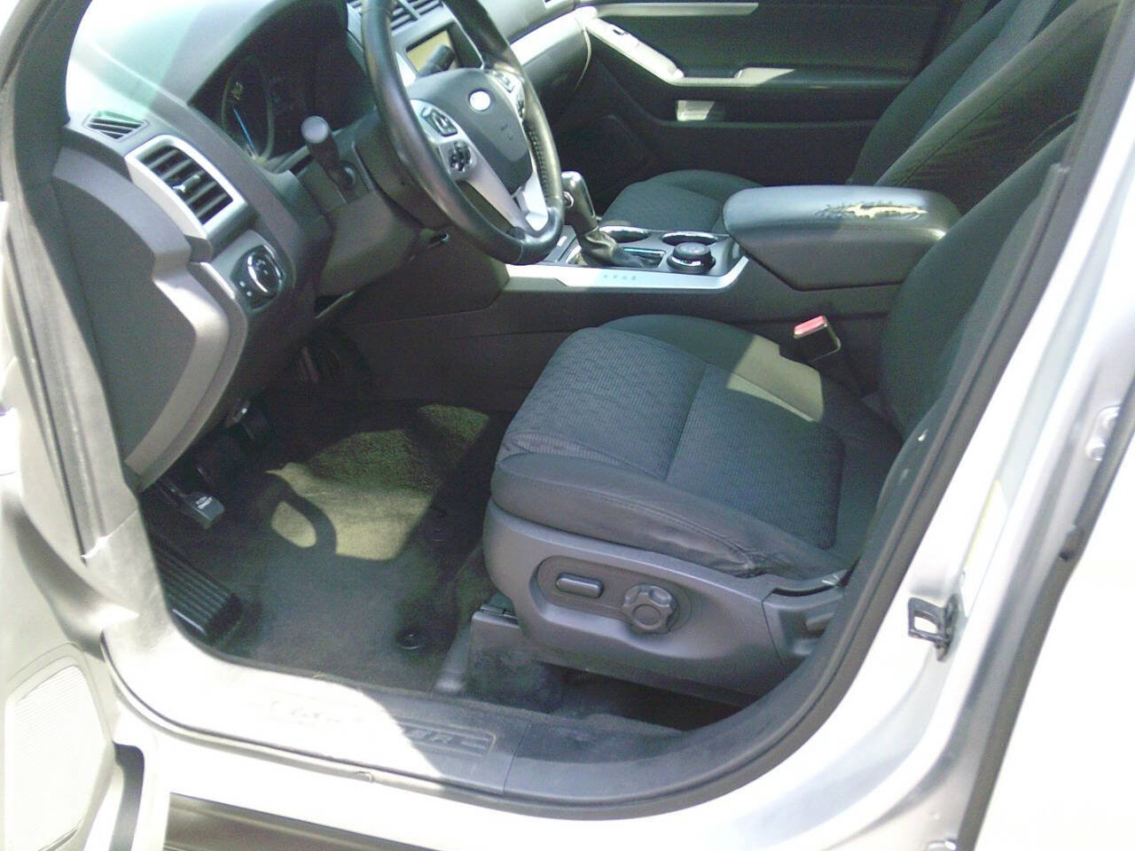 Used 2012 Ford Explorer XLT image 7