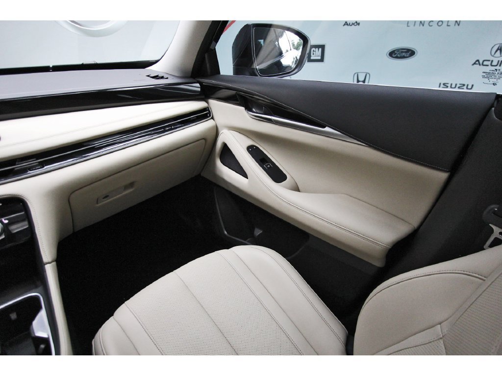 Used 2025 INFINITI QX60 Pure w/ Cargo Package FWD image 10
