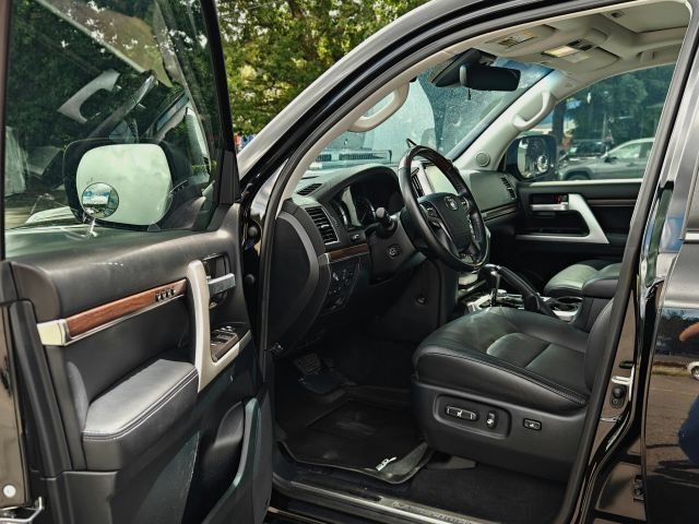 Used 2019 Toyota Land Cruiser AWD/4WD image 16