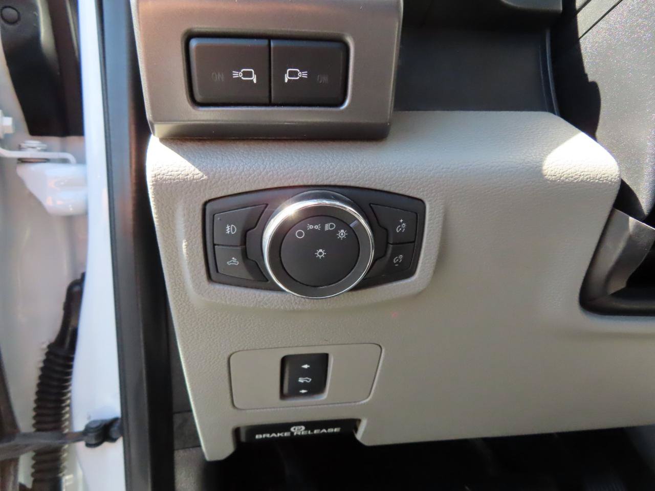 Used 2018 Ford F250 XLT w/ XLT Premium Package AWD/4WD image 31