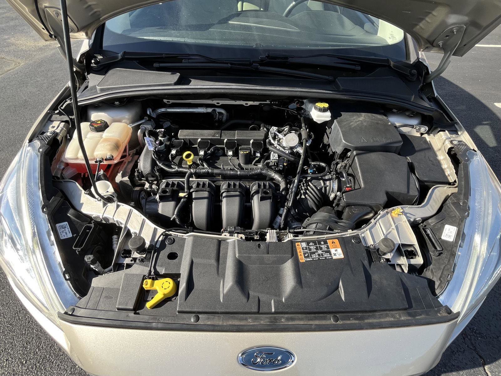 Used 2018 Ford Focus Titanium w/ Titanium Technology Package image 28