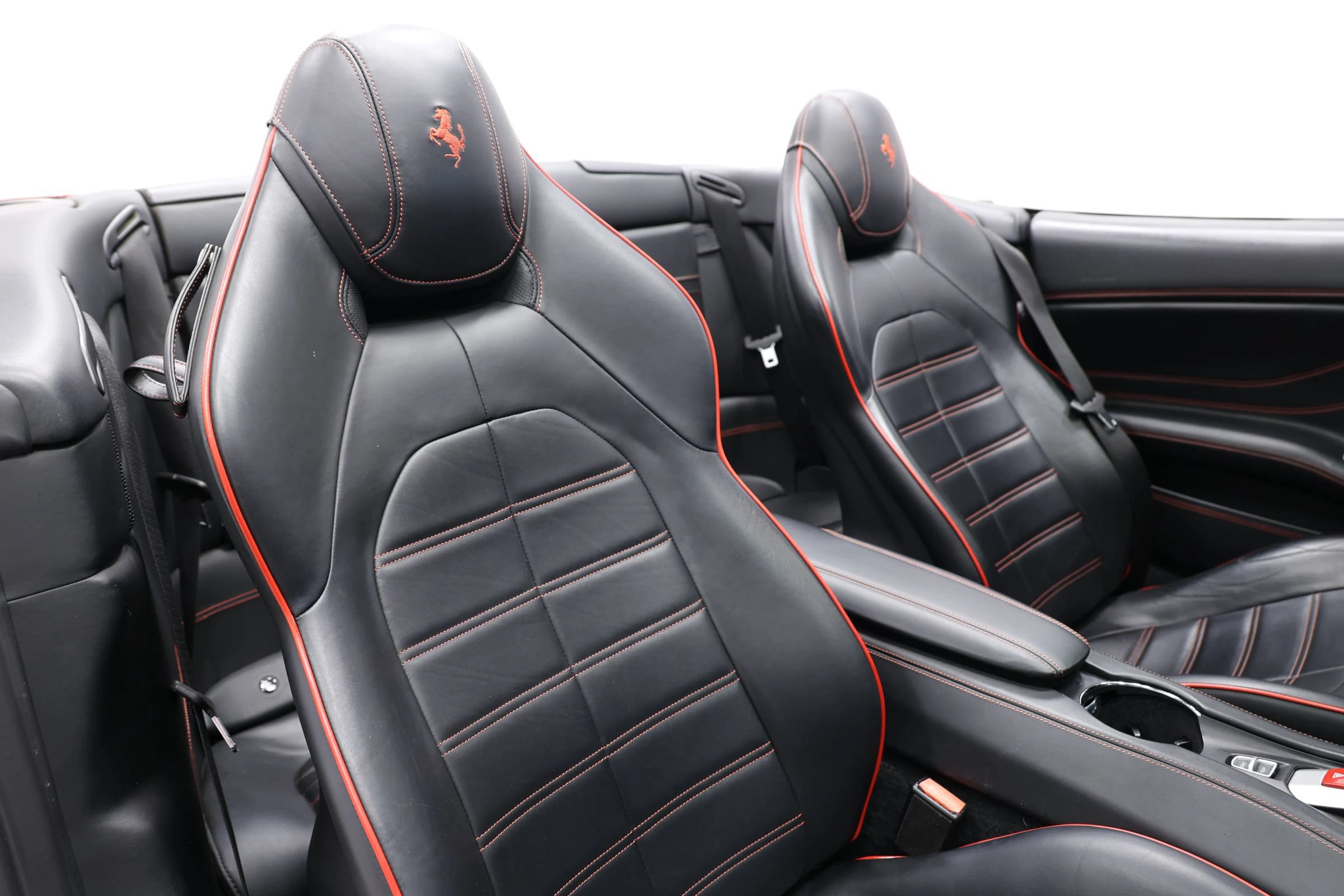 Used 2017 Ferrari California T RWD image 72
