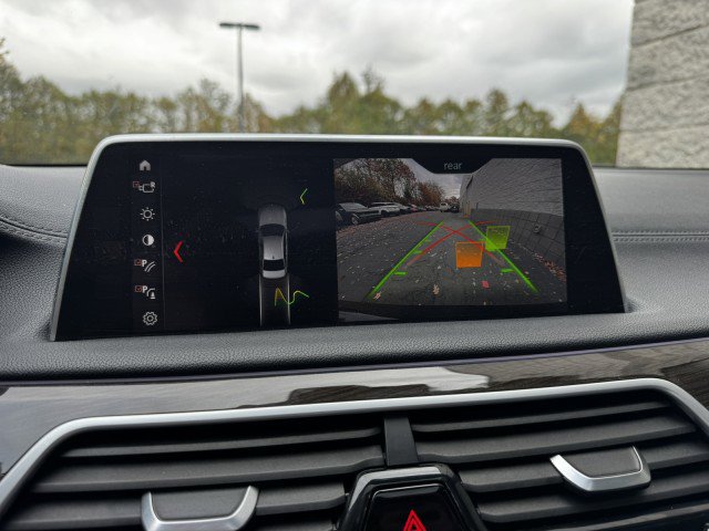 Used 2018 BMW 740i xDrive image 22