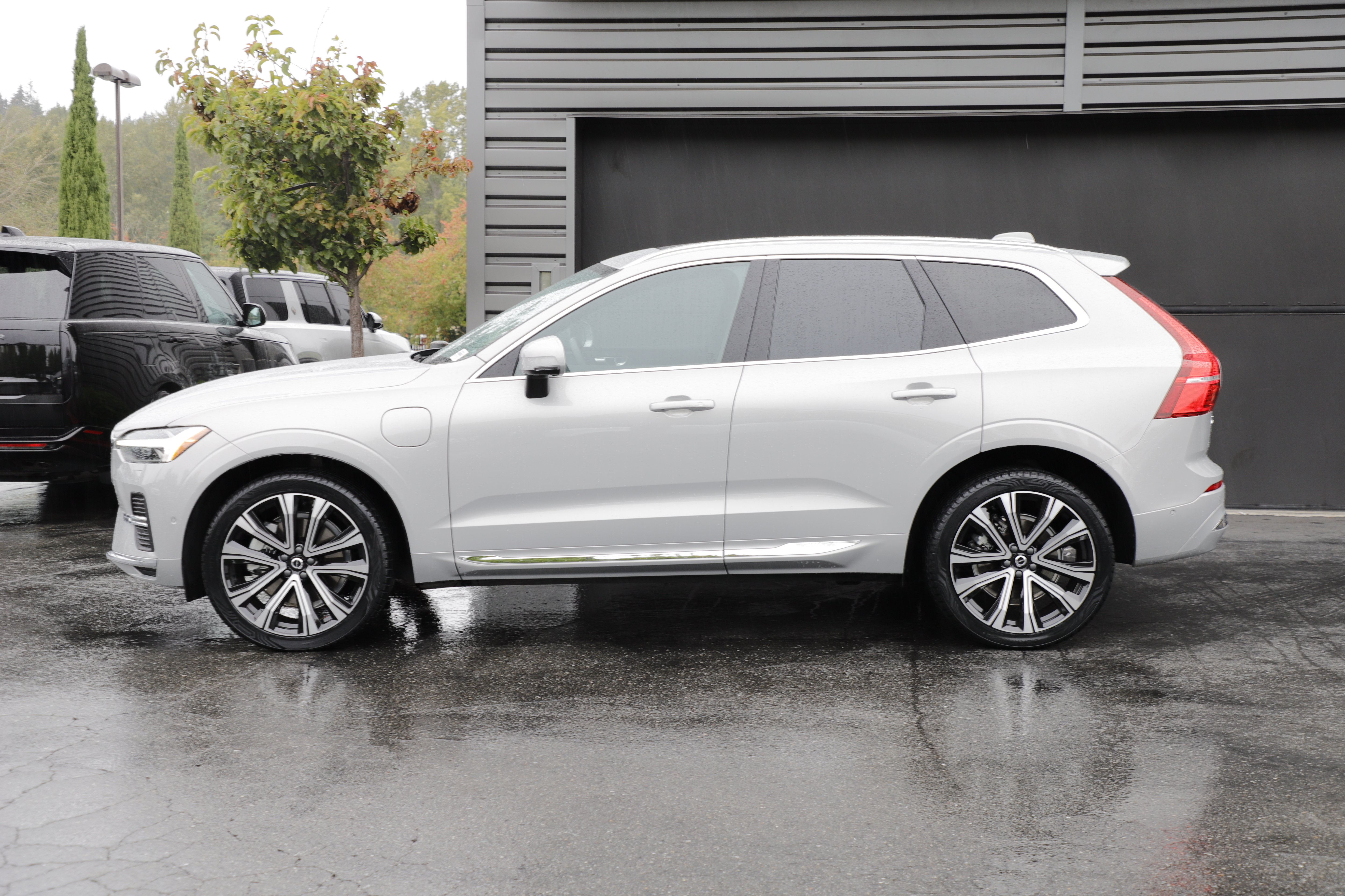 Used 2023 Volvo XC60 T8 Ultimate AWD/4WD image 7