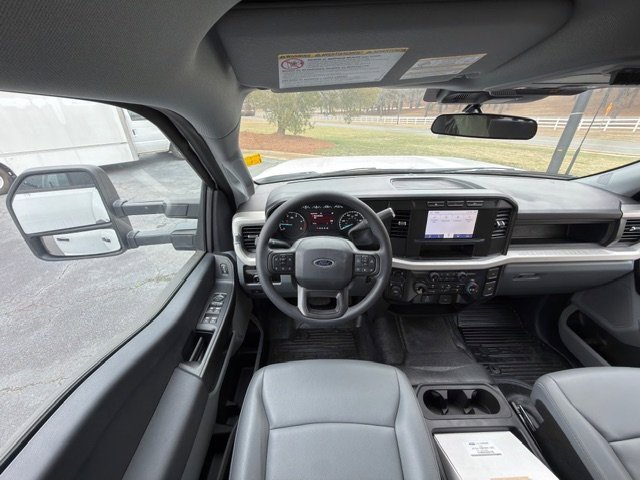 New 2024 Ford F450 XL w/ XL Chrome Package image 9