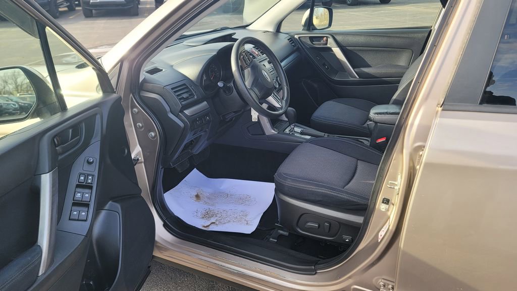 Used 2015 Subaru Forester 2.5i Premium AWD/4WD image 18