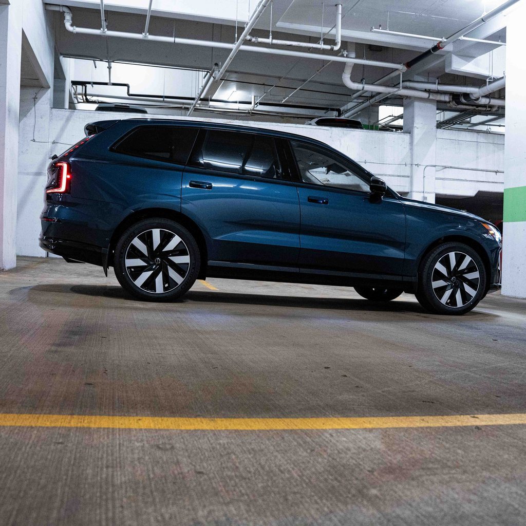 New 2025 Volvo EX90 Ultra image 7