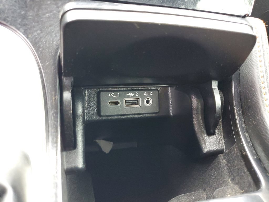 Used 2023 Nissan Maxima SR w/ Sport Mat Group FWD image 21