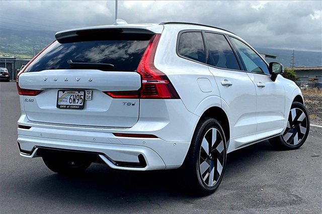 Used 2025 Volvo XC60 T8 Plus w/ Protection Package Premier image 2
