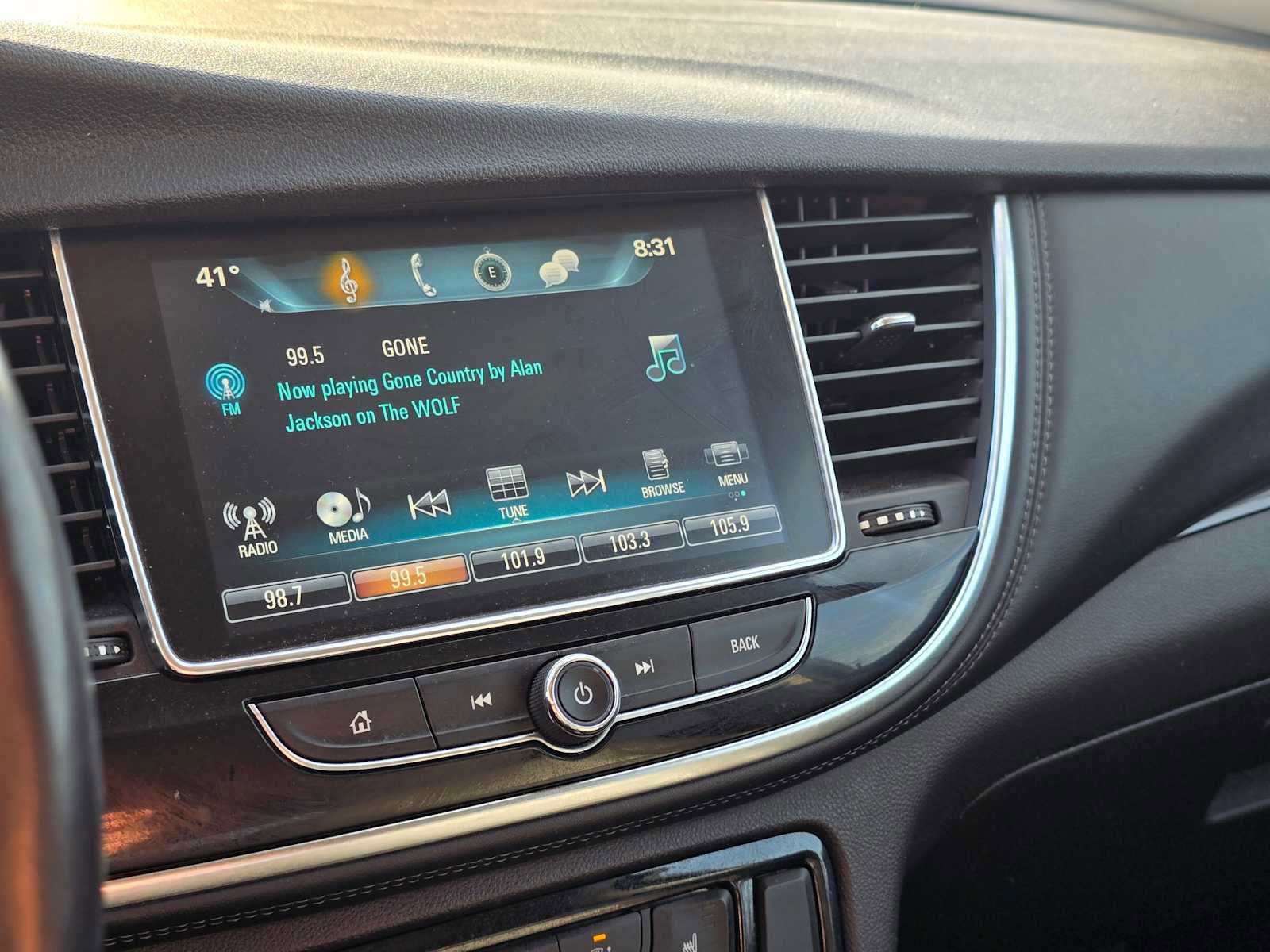 Used 2018 Buick Encore Essence image 32