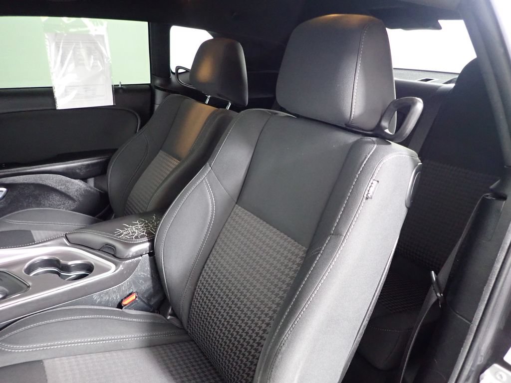 Used 2019 Dodge Challenger SXT RWD image 19