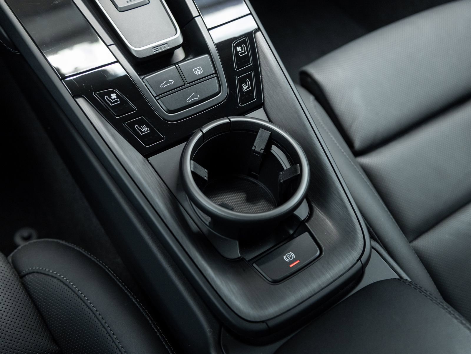 Certified 2023 Porsche 911 Carrera GTS RWD image 30