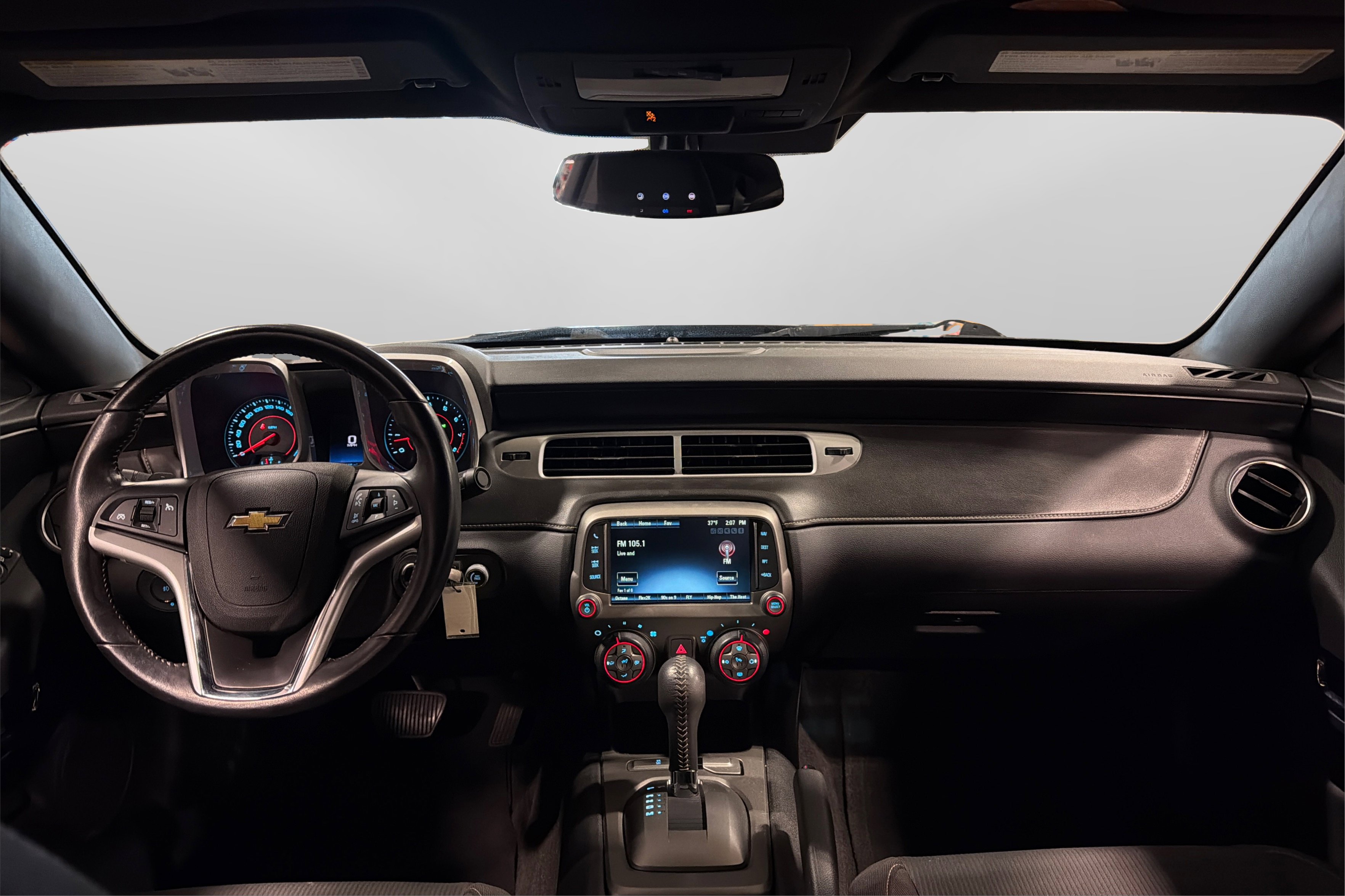 Used 2015 Chevrolet Camaro LT RWD image 21