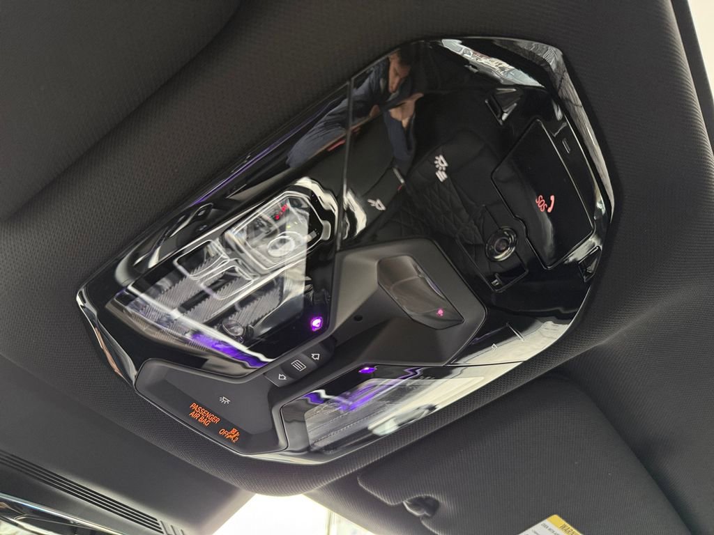 Certified 2025 BMW 740i xDrive image 33