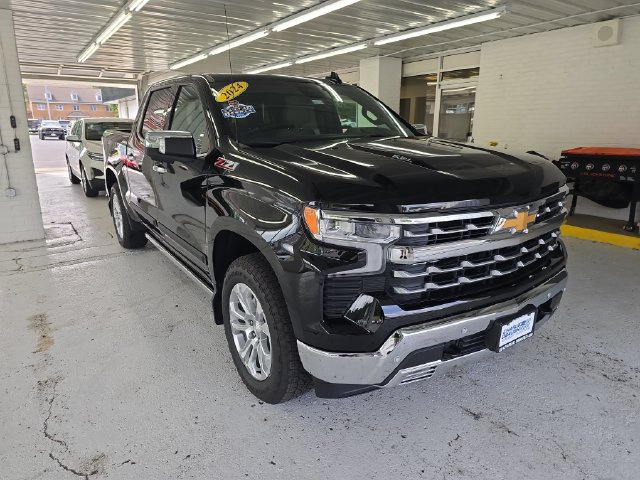 Certified 2024 Chevrolet Silverado 1500 LTZ AWD/4WD image 7
