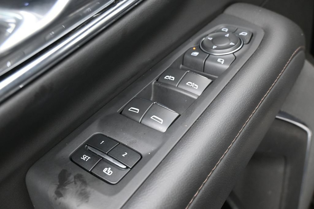 Used 2023 Chevrolet Tahoe High Country RWD image 14