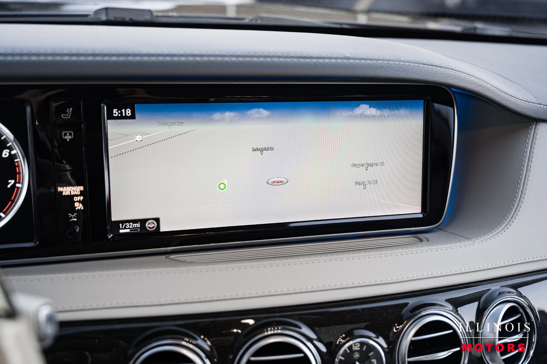 Used 2015 Mercedes-Benz S 550 Sedan w/ Premium 1 Package image 21