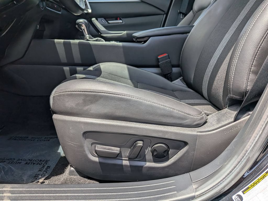 Used 2025 MAZDA CX-50 AWD 2.5 S w/ Preferred Package image 14