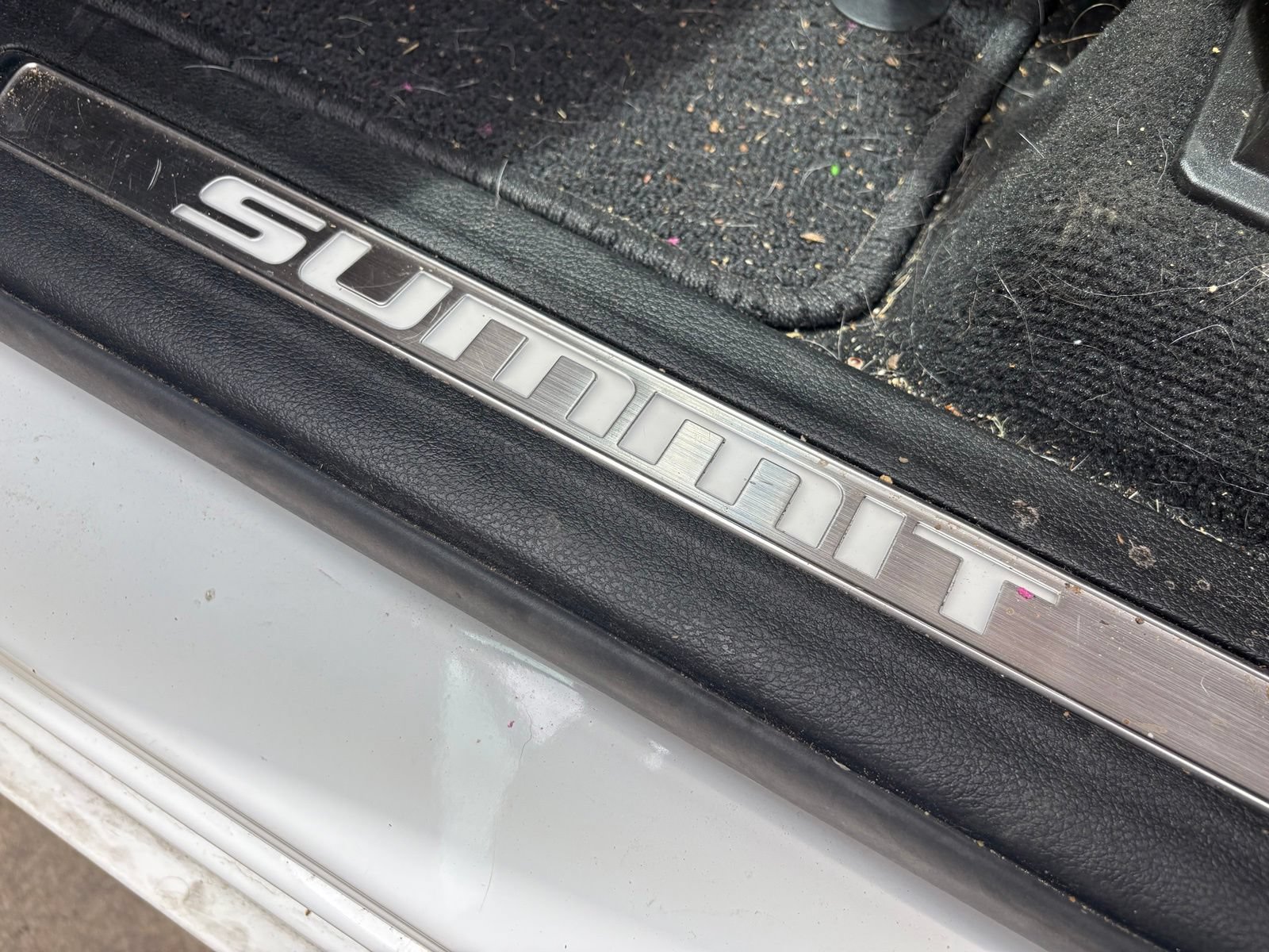 Used 2025 Jeep Grand Cherokee L Summit AWD/4WD image 17