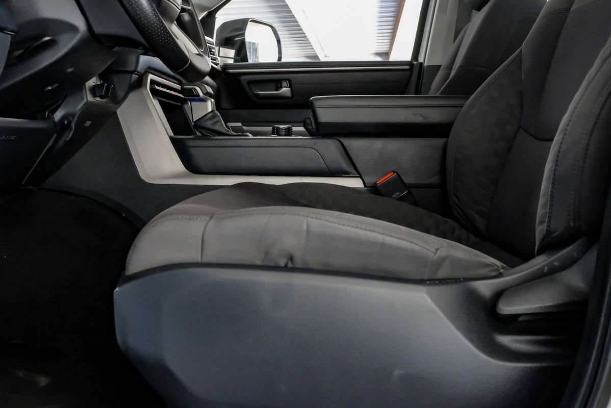 Used 2022 Toyota Tundra SR5 w/ SR5 Convenience Package image 31