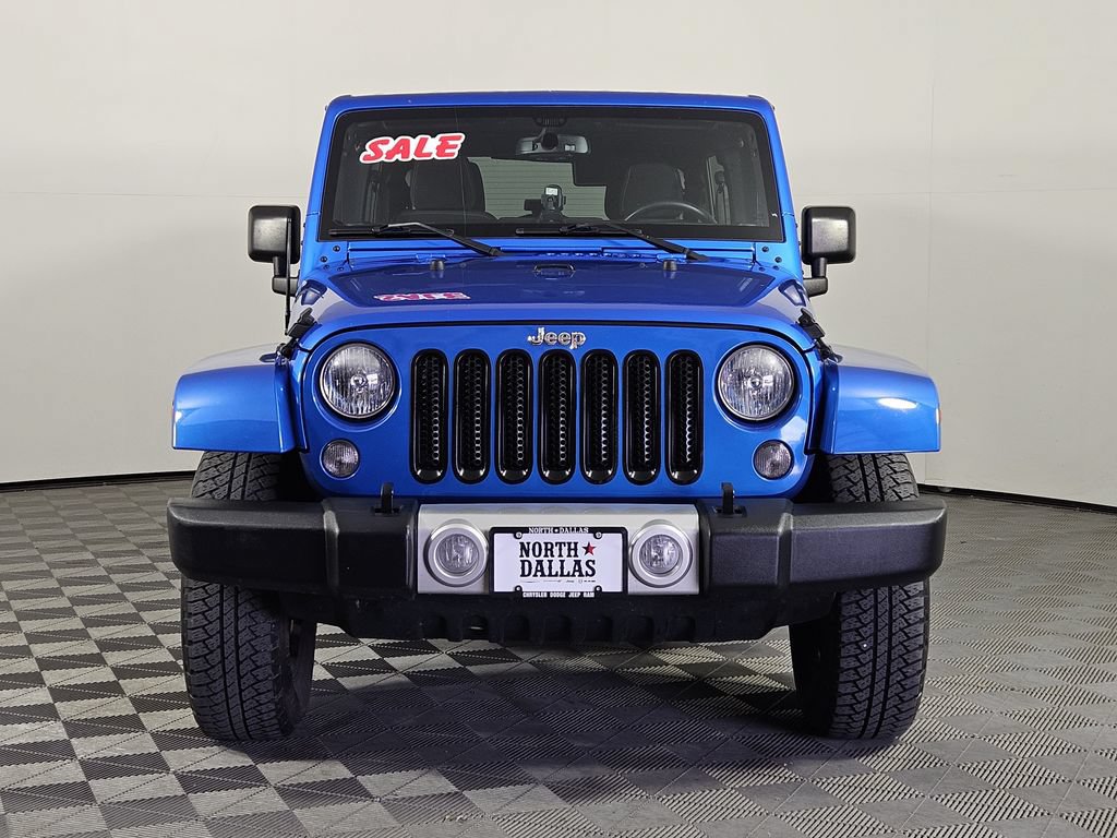 Used 2015 Jeep Wrangler Unlimited Sahara w/ Dual Top Group AWD/4WD image 2