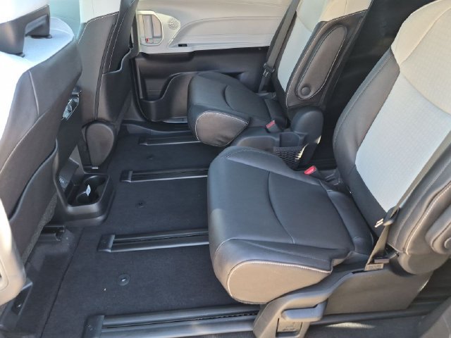 New 2026 Toyota Sienna XSE AWD/4WD image 24