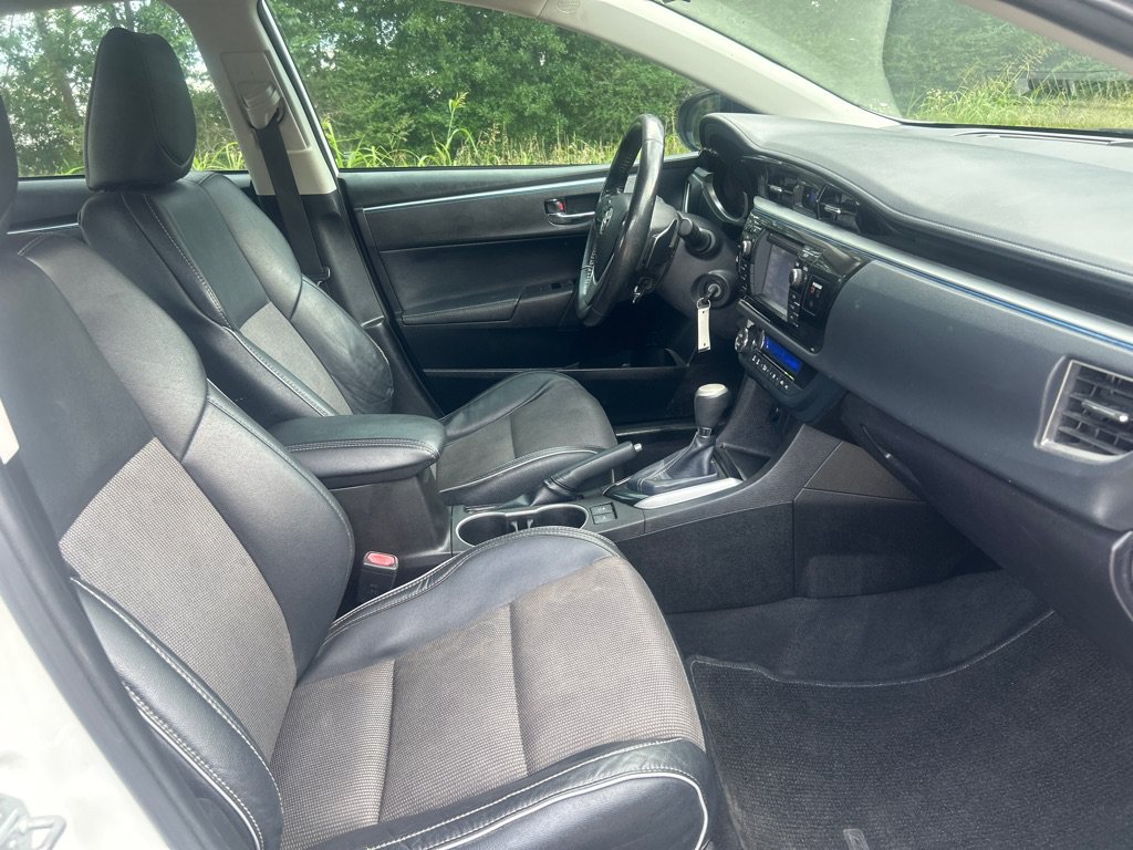 Used 2016 Toyota Corolla S FWD image 19