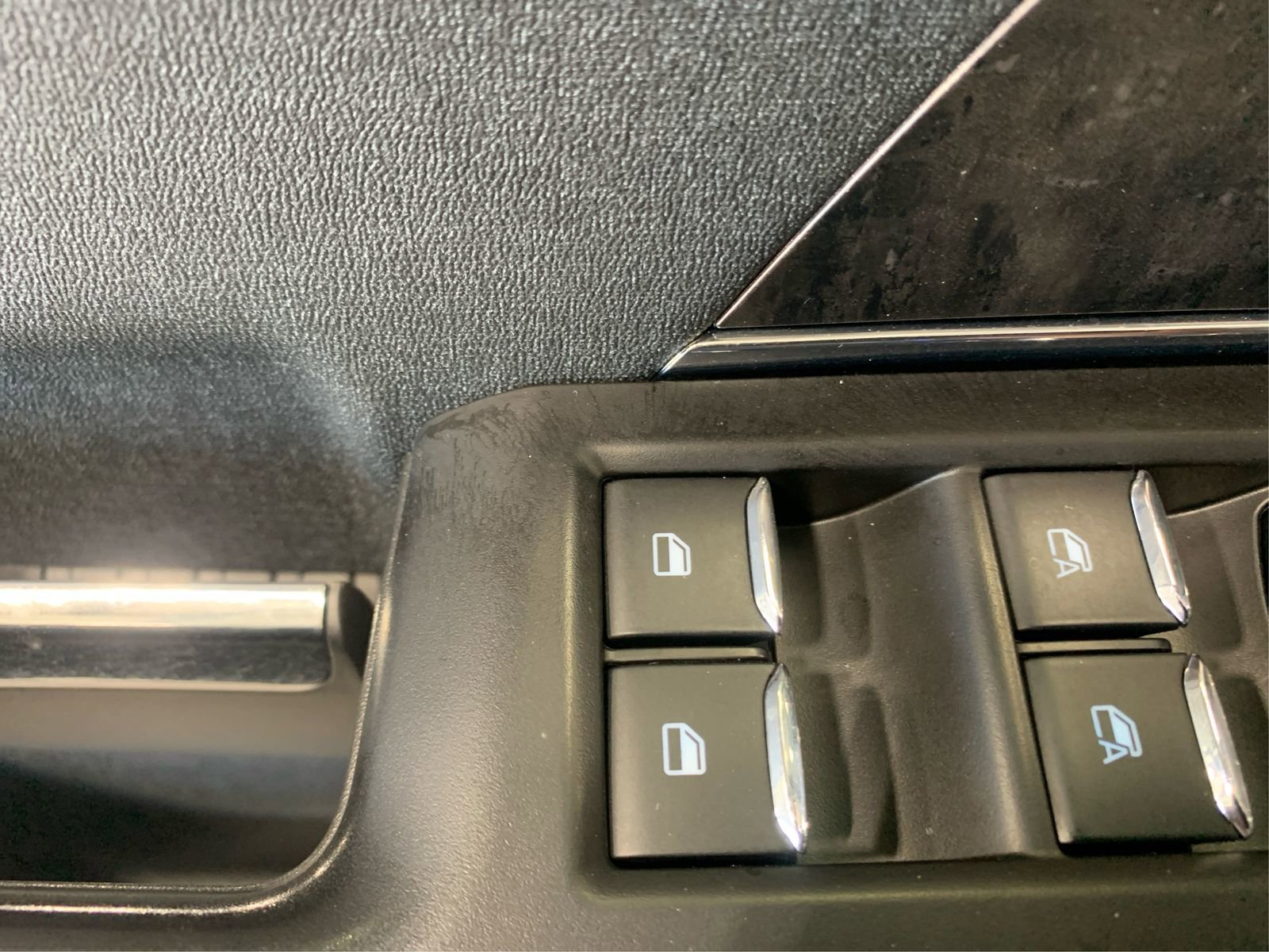 Used 2023 Ford F150 Lightning Lariat w/ Equipment Group 511A High AWD/4WD image 31