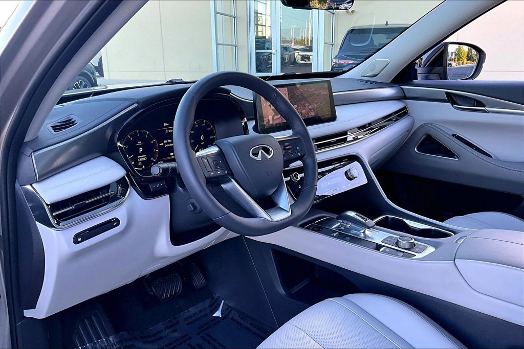 Certified 2027 INFINITI QX60 Luxe w/ Cargo Package AWD/4WD image 16
