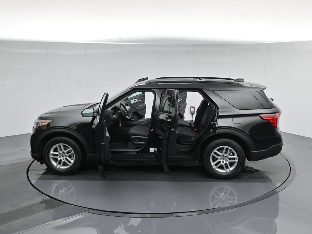 New 2026 Ford Explorer Active RWD image 39