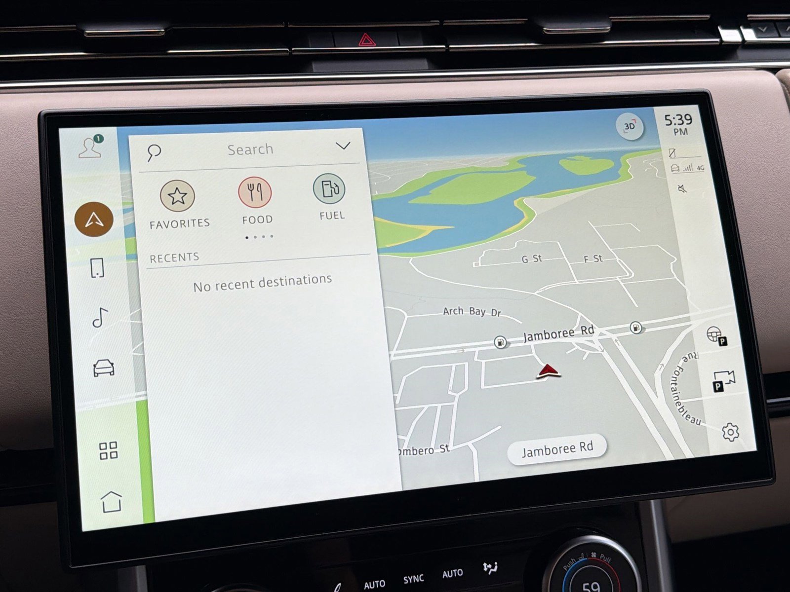 Certified 2023 Land Rover Range Rover SE image 25